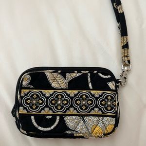 VERA BRADLEY. wristlet. So cute. Hardly worn